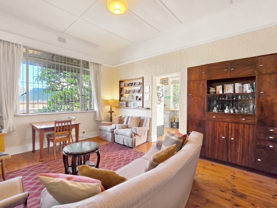 3 Bedroom Property for Sale in Sea Point Western Cape